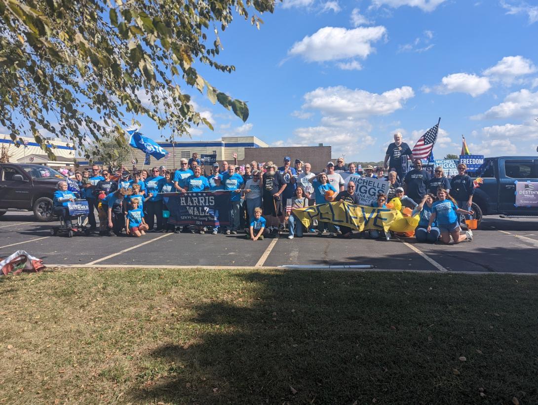 Photo of Morgan County Fall Foliage Parade participants